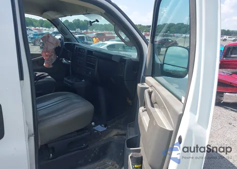 2017 GMC Savana 2500 G2500 from USA, damaged, VIN 1GTW7AFFXH1339209